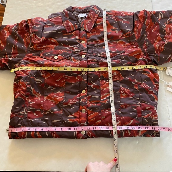 Good American Trucker Puffer Jacket Desert Camo Womens XL Red Tan Camouflage - Picture 11 of 12